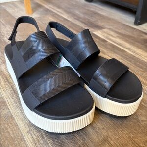 Reef Black and Cream Platform Sandals